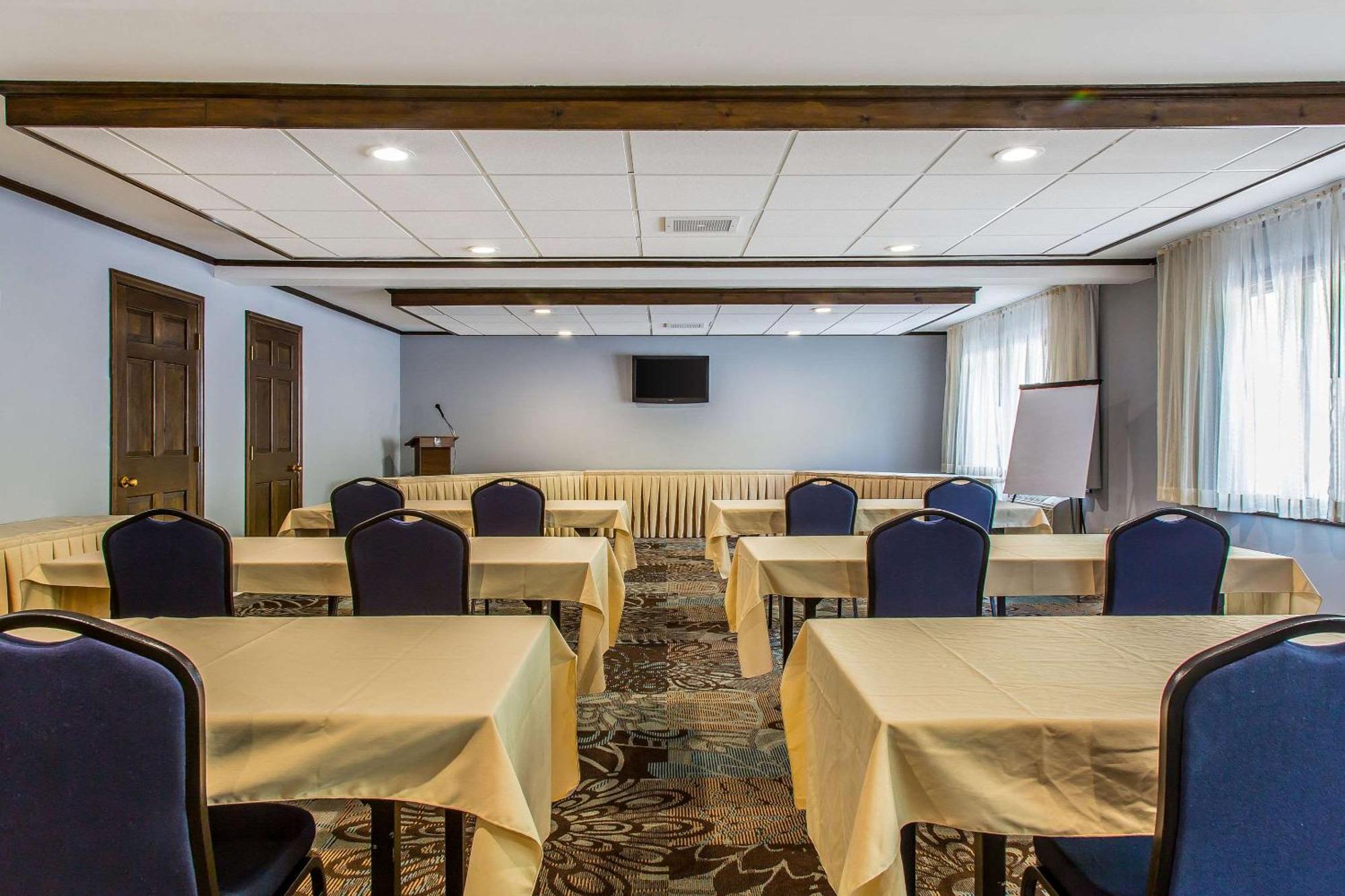 The Black Swan Lee - Lenox, Ascend Hotel Collection Εξωτερικό φωτογραφία