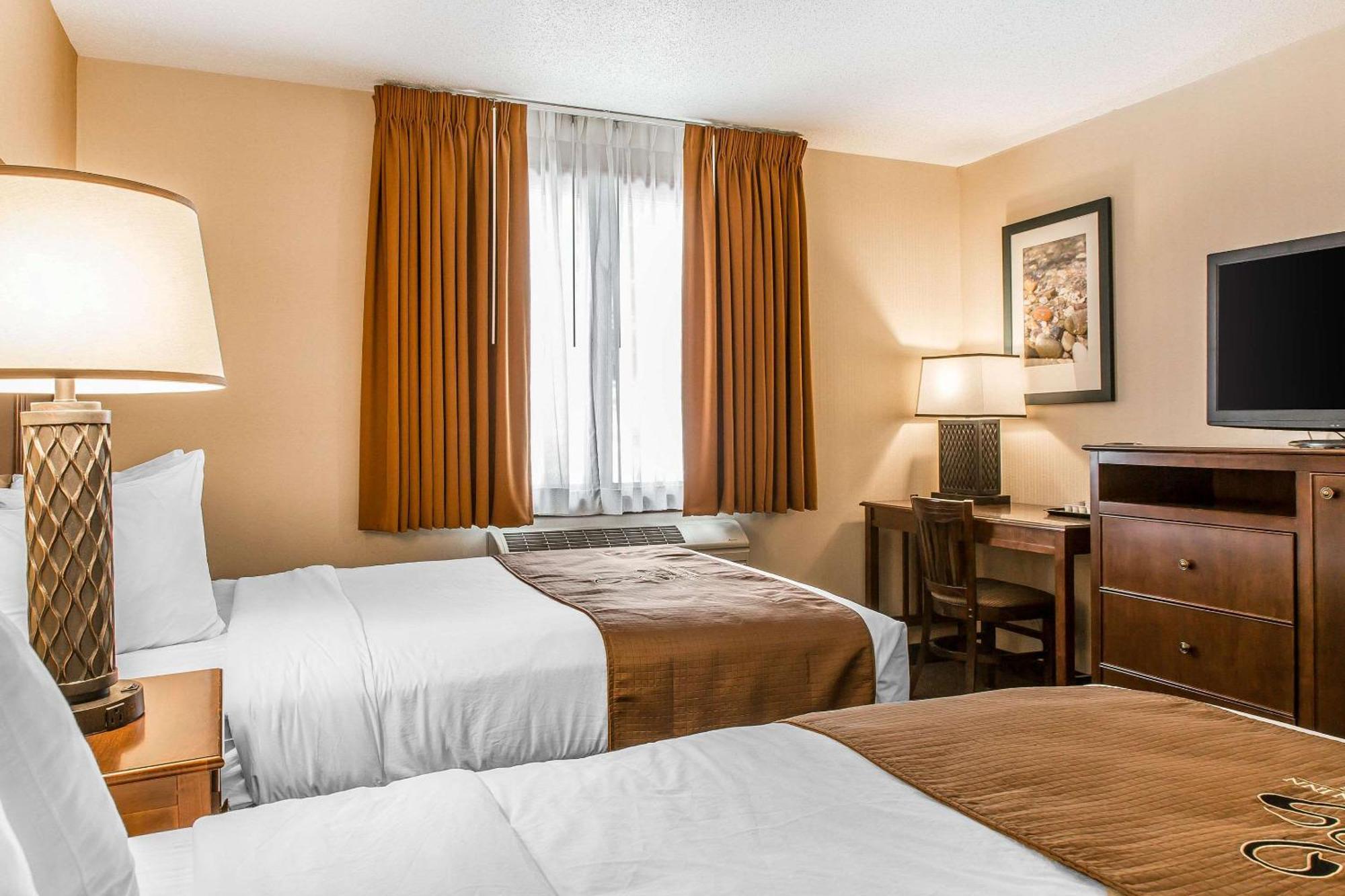 The Black Swan Lee - Lenox, Ascend Hotel Collection Εξωτερικό φωτογραφία